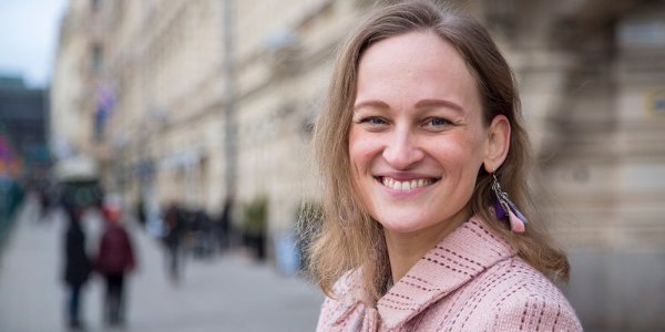 Ina Lehto on Energiateollisuus ry:n sähköverkkoasioiden johtava asiantuntija.