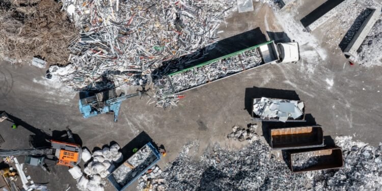 Raaka-ainepula voi vaarantaa uusiutuvan energian suunnitelmat